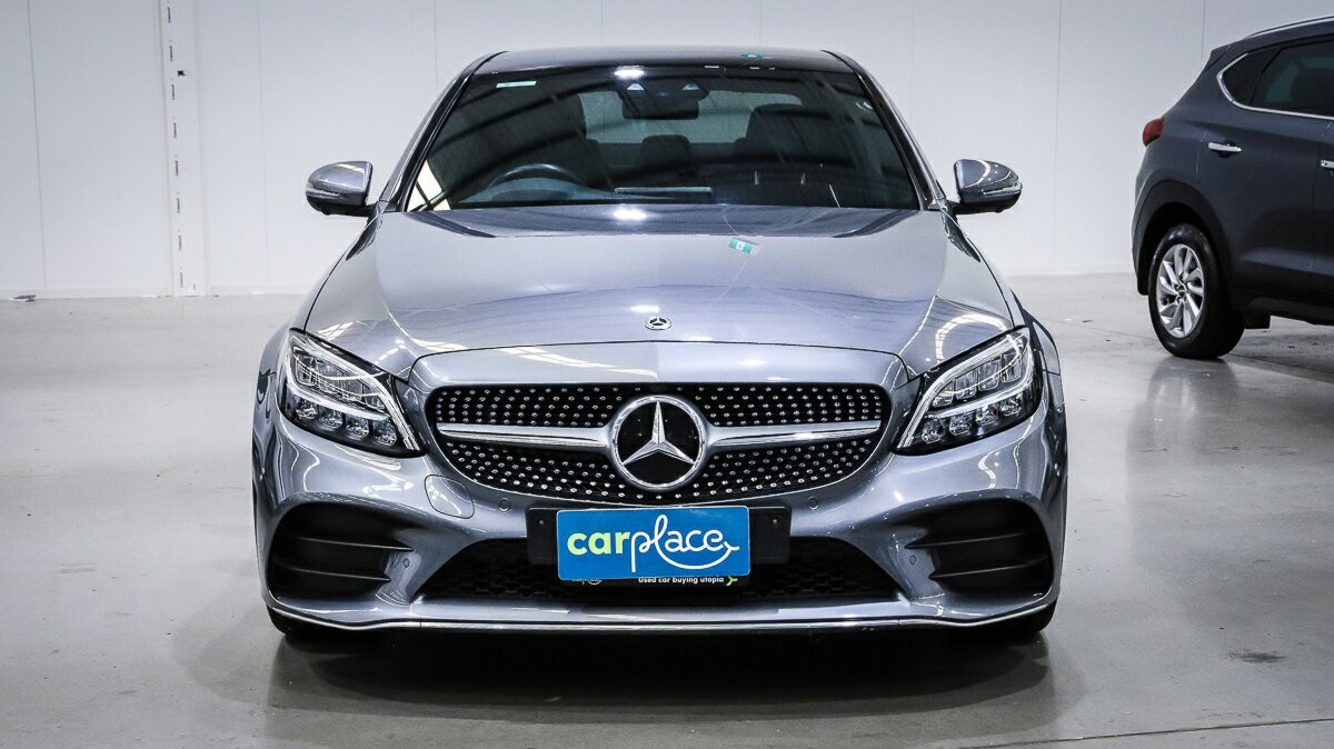 Mercedes Benz C-class image 2