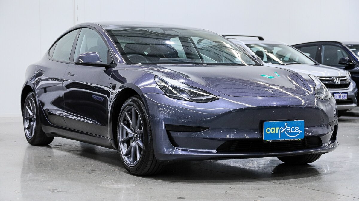 Tesla Model 3 image 3
