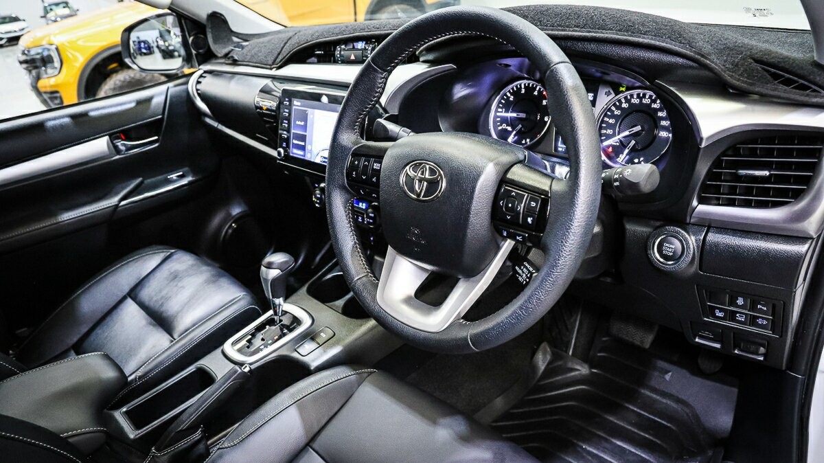 Toyota Hilux image 4