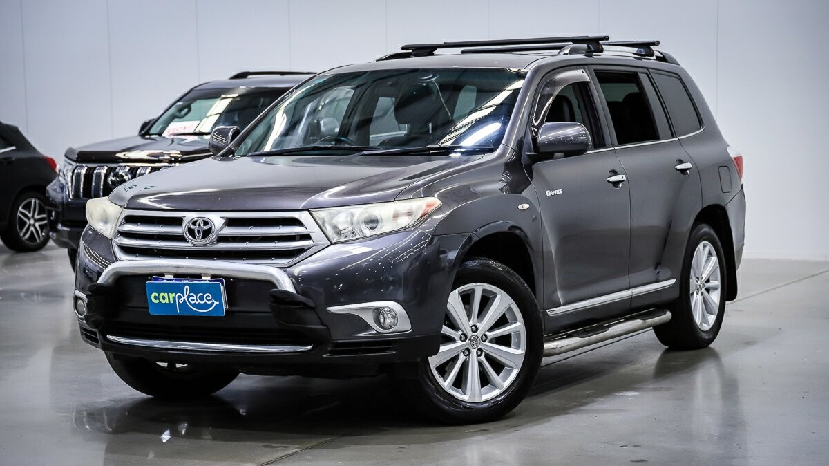 Toyota Kluger image 1