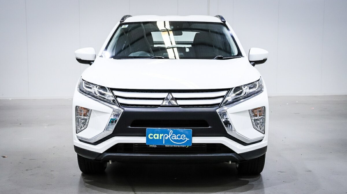 Mitsubishi Eclipse Cross image 2