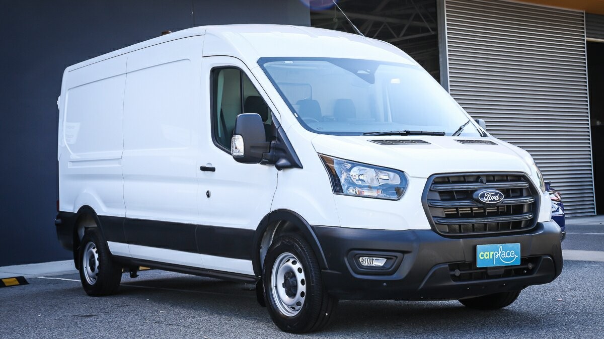 Ford Transit image 3