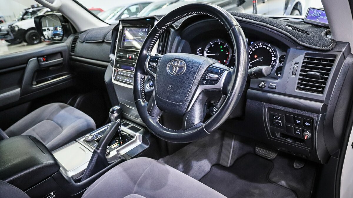 Toyota Landcruiser image 4