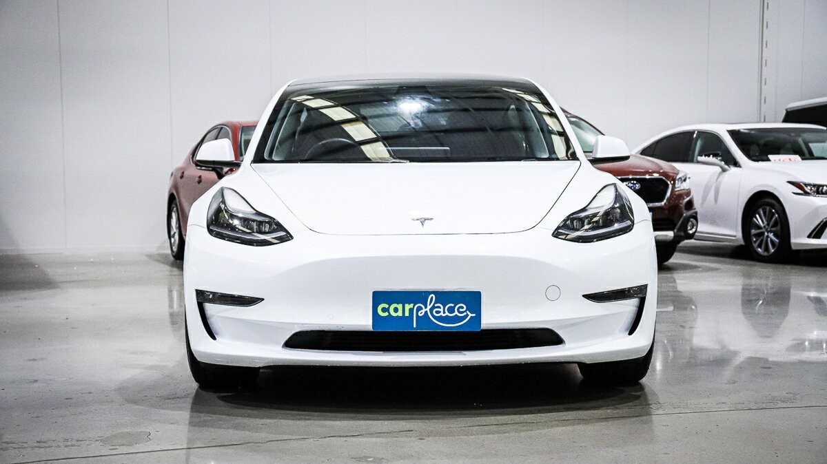 Tesla Model 3 image 2