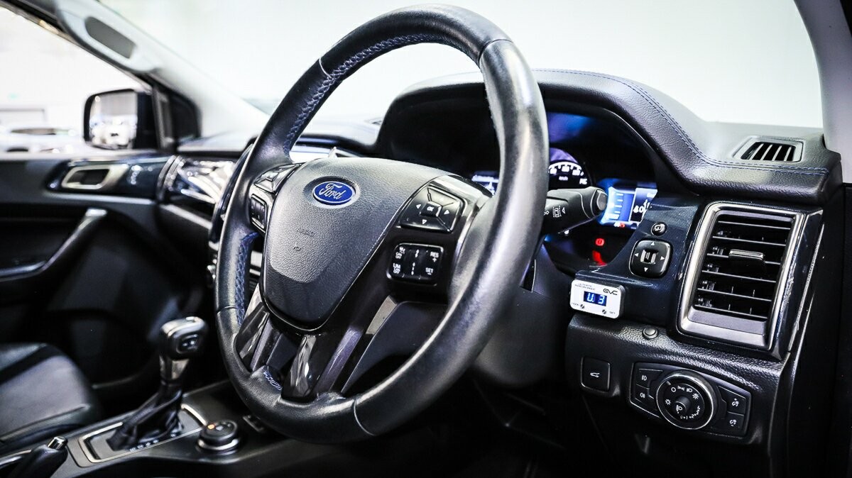 Ford Everest image 4