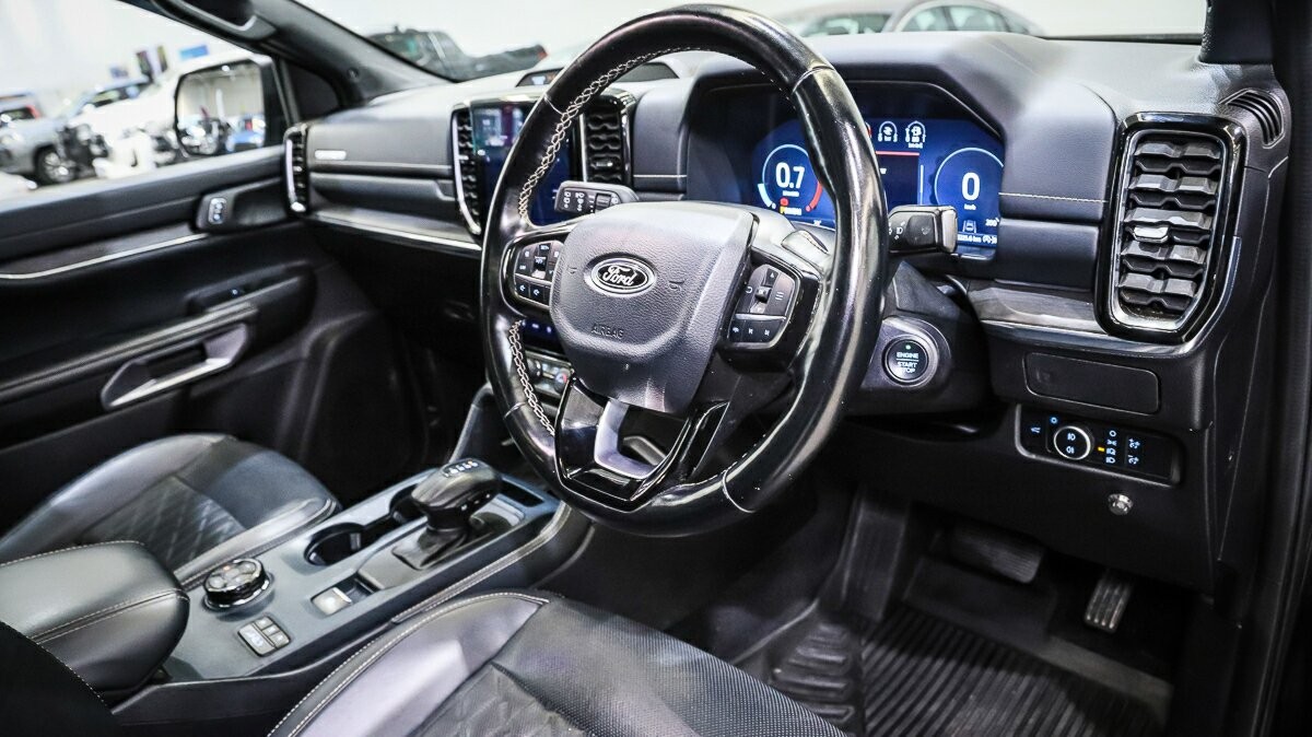 Ford Everest image 4
