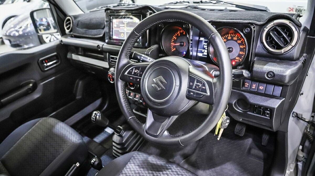 Suzuki Jimny image 4