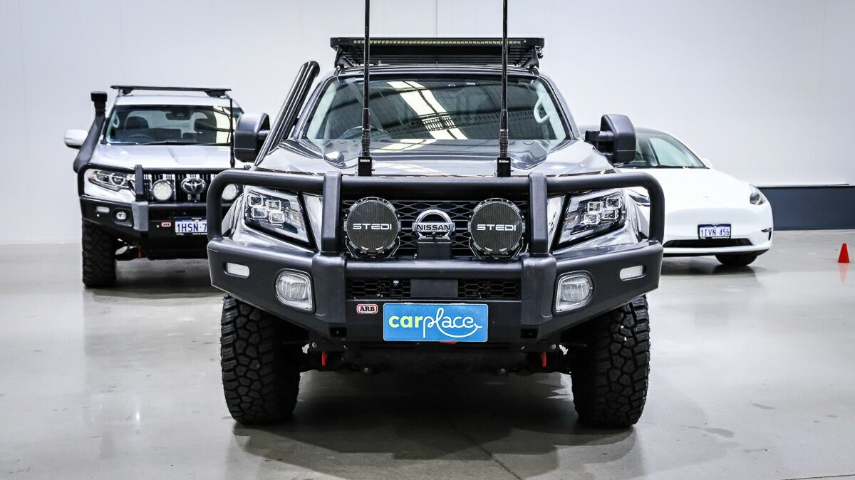 Nissan Navara image 2