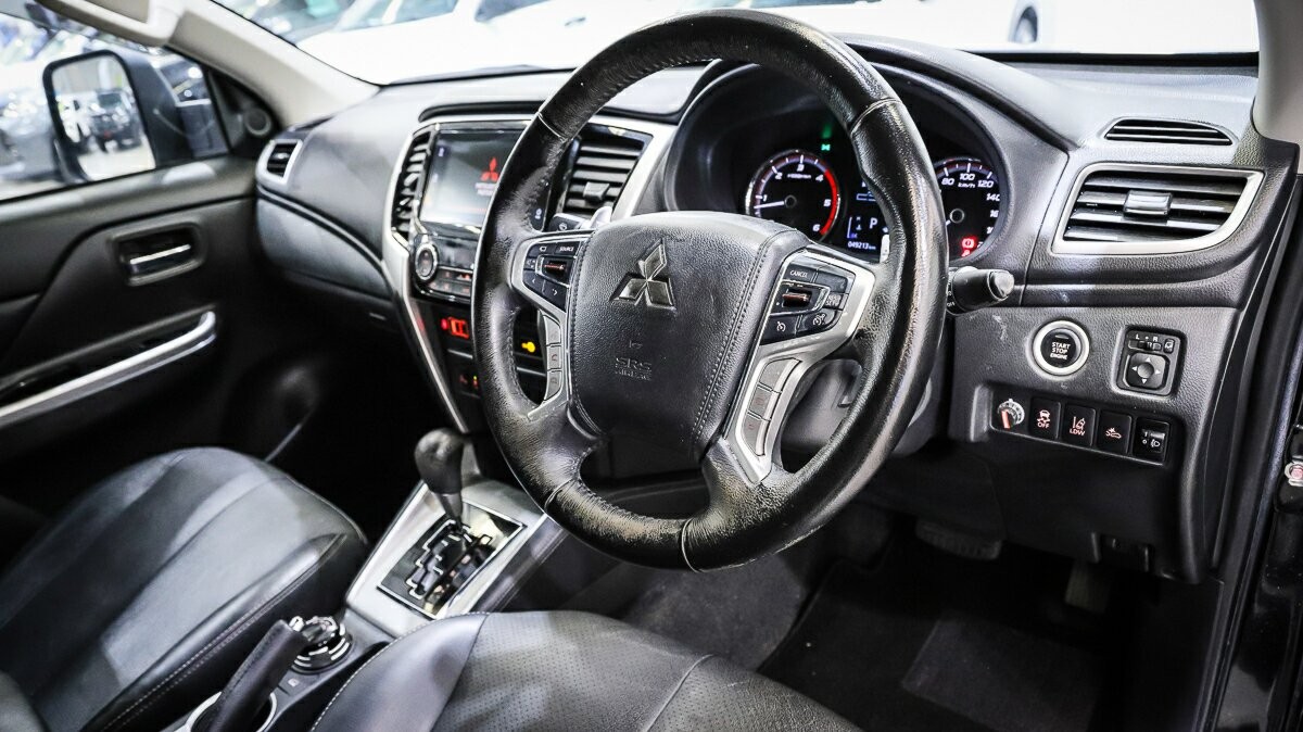 Mitsubishi Triton image 4