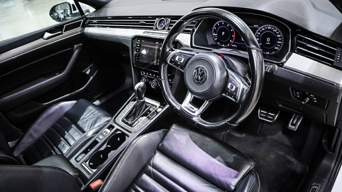 Volkswagen Passat image 4