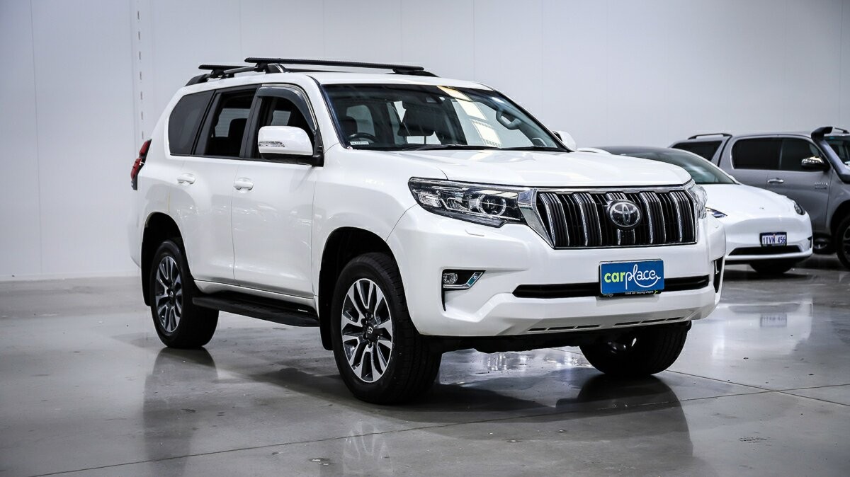 Toyota Landcruiser Prado image 3