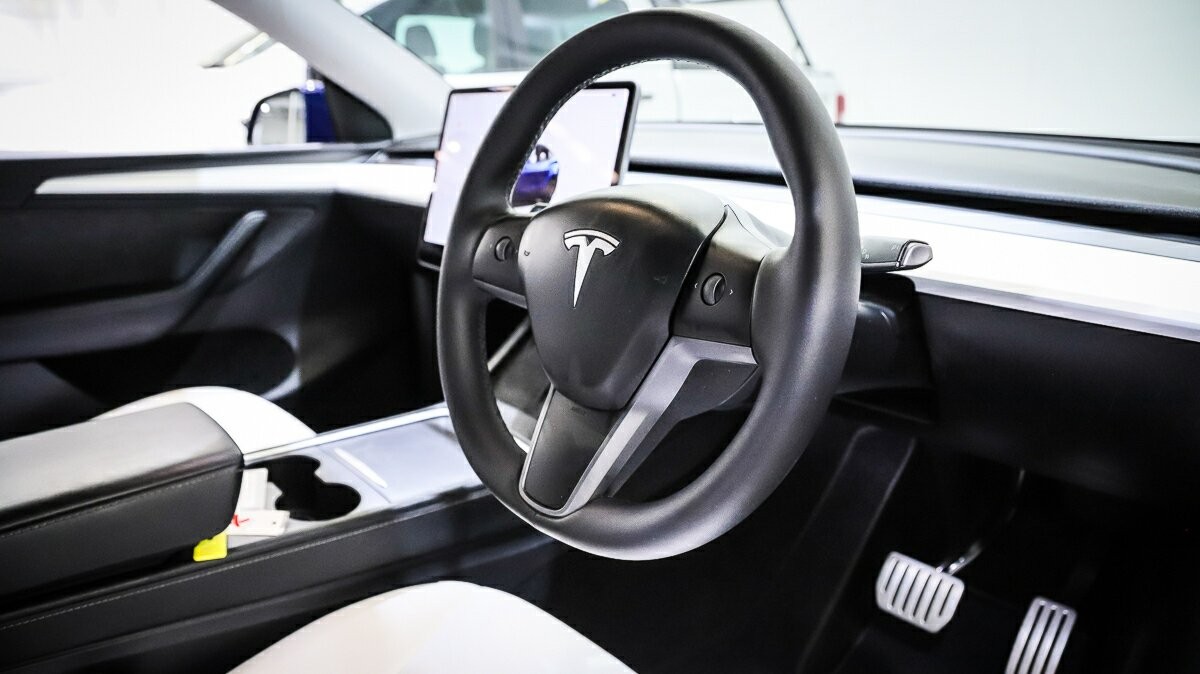Tesla Model Y image 4