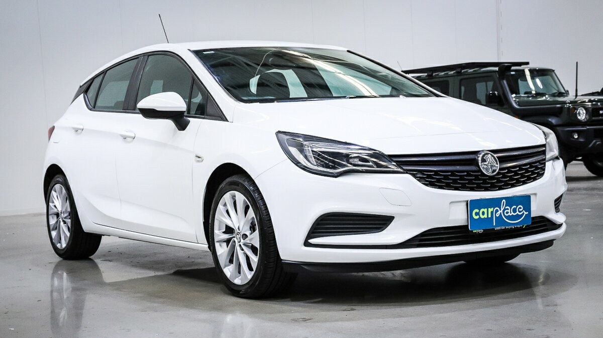 Holden Astra image 3