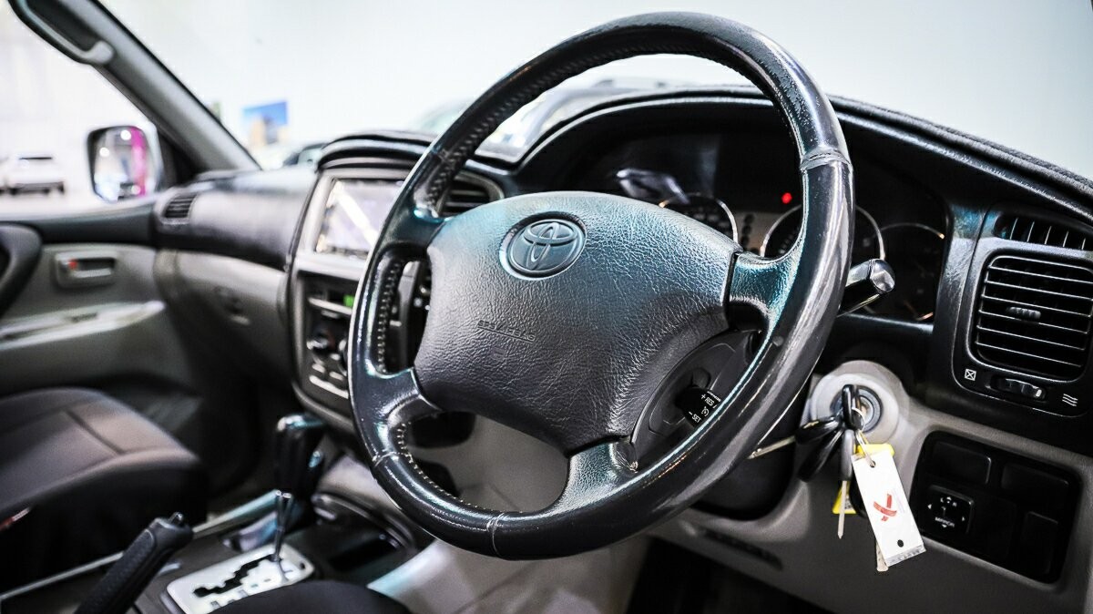 Toyota Landcruiser image 4