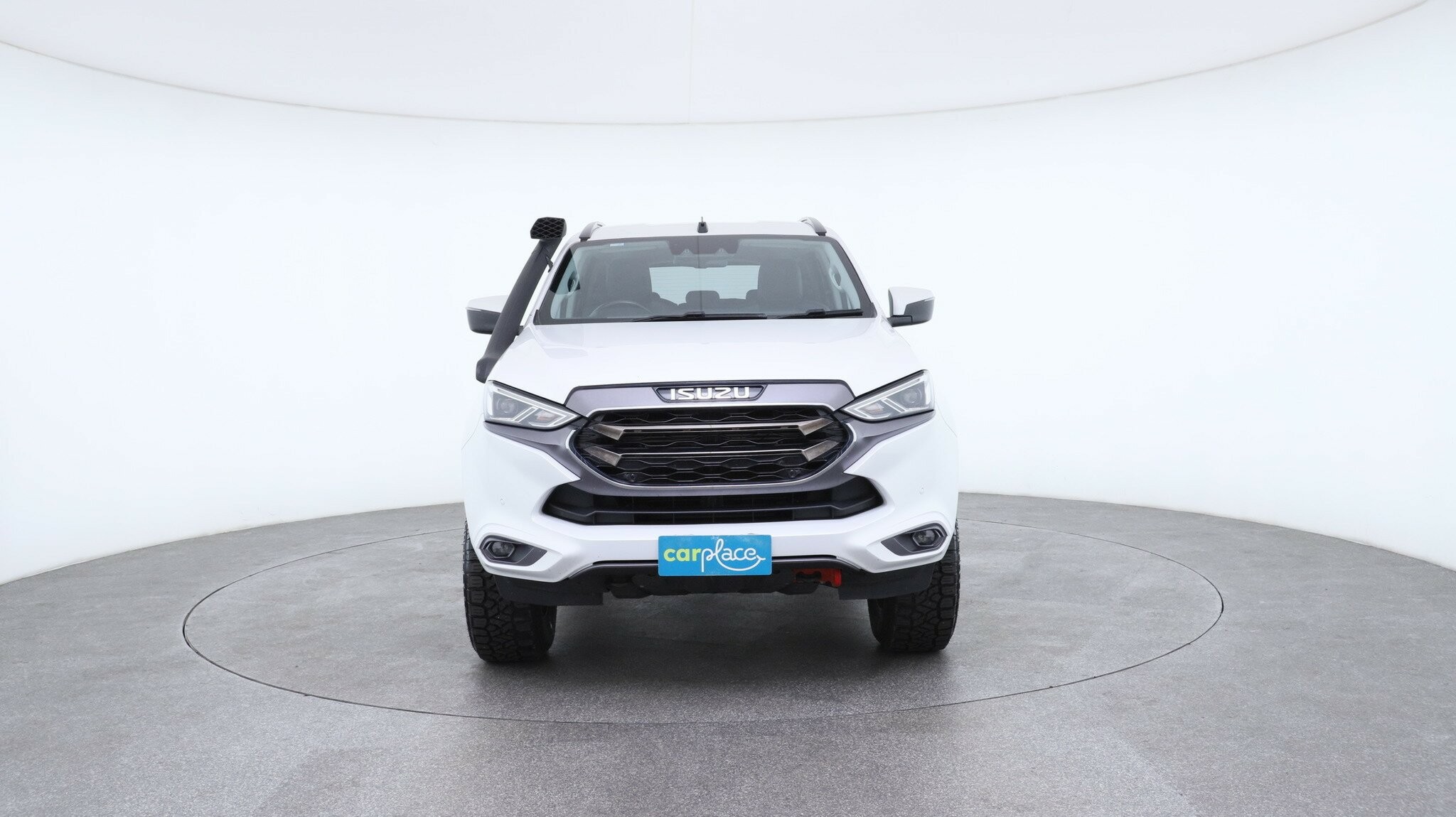 Isuzu Mu-x image 2