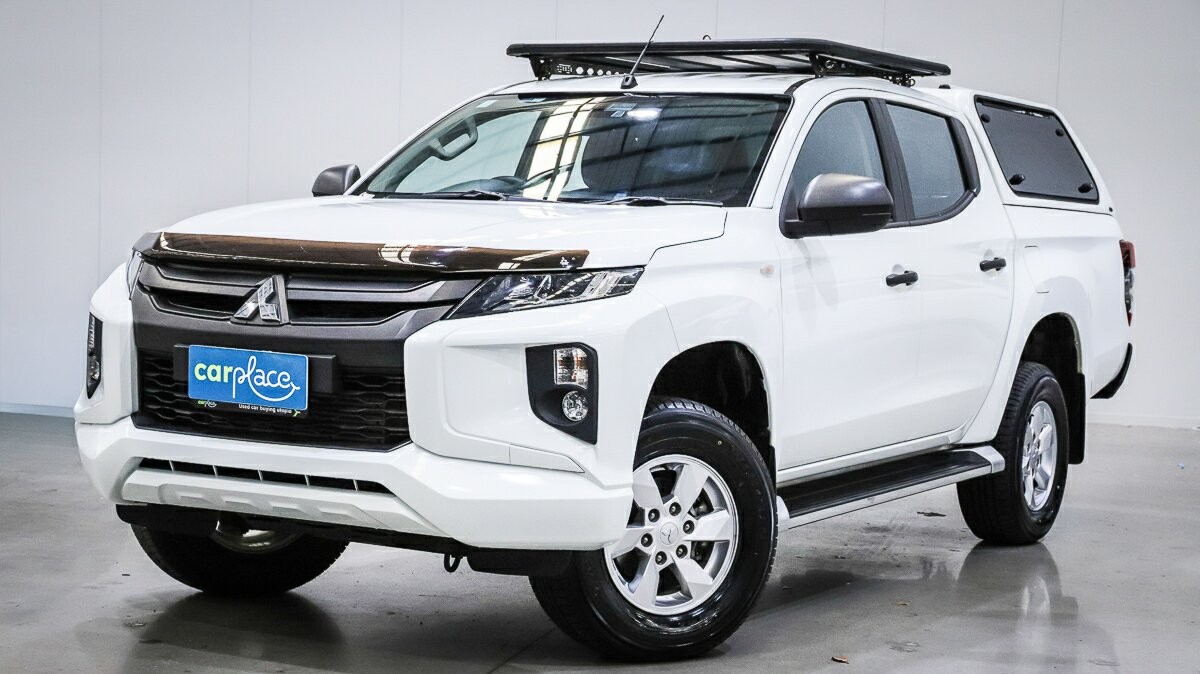 Mitsubishi Triton image 1