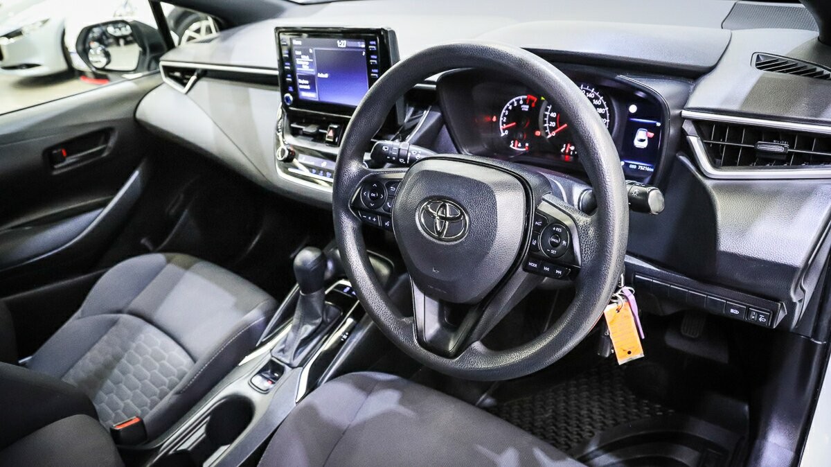 Toyota Corolla image 4