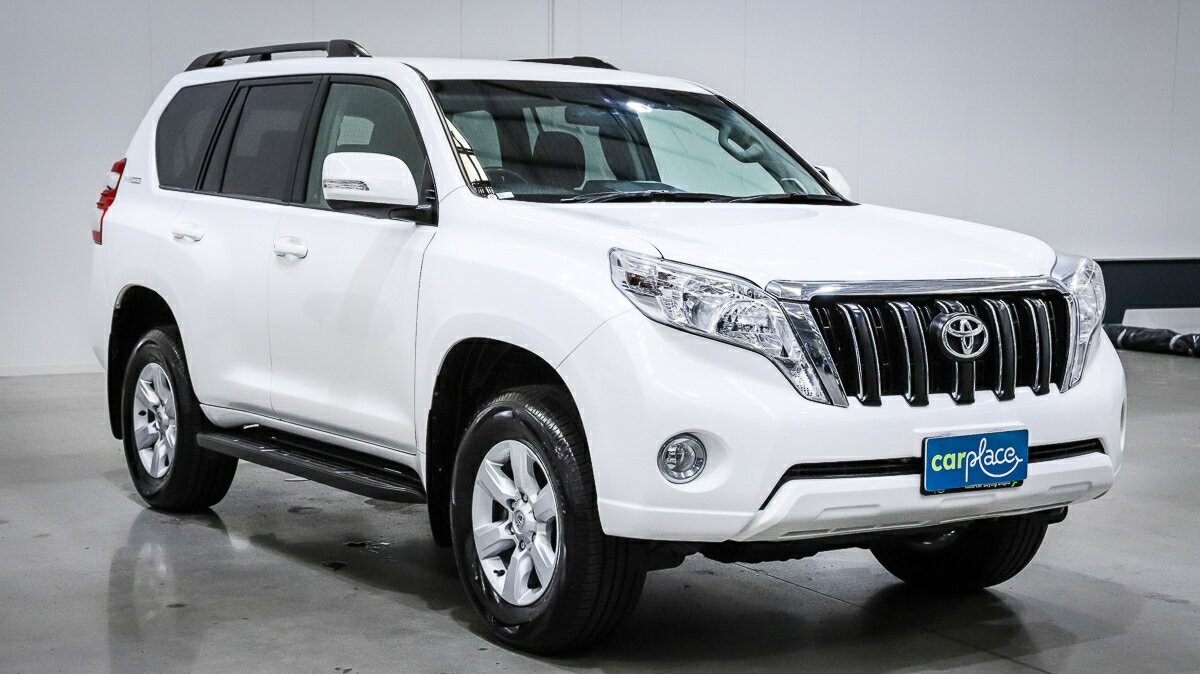 Toyota Landcruiser Prado image 3