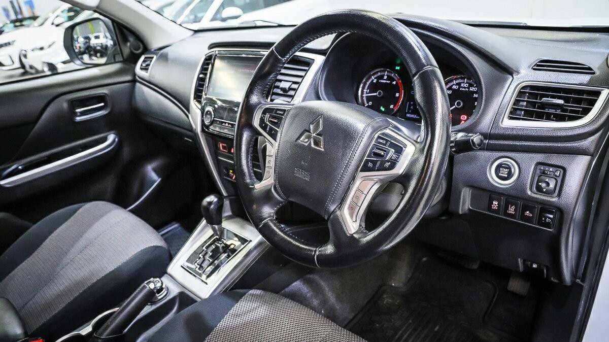 Mitsubishi Triton image 4