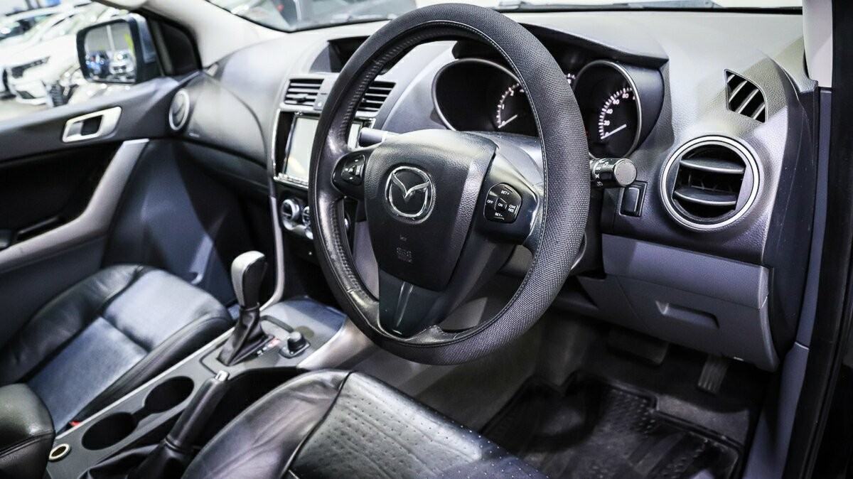 Mazda Bt-50 image 4