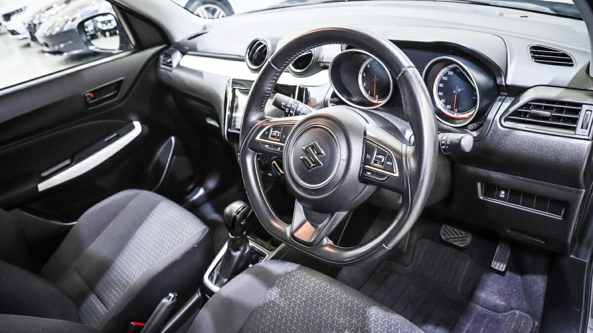 Suzuki Swift image 4