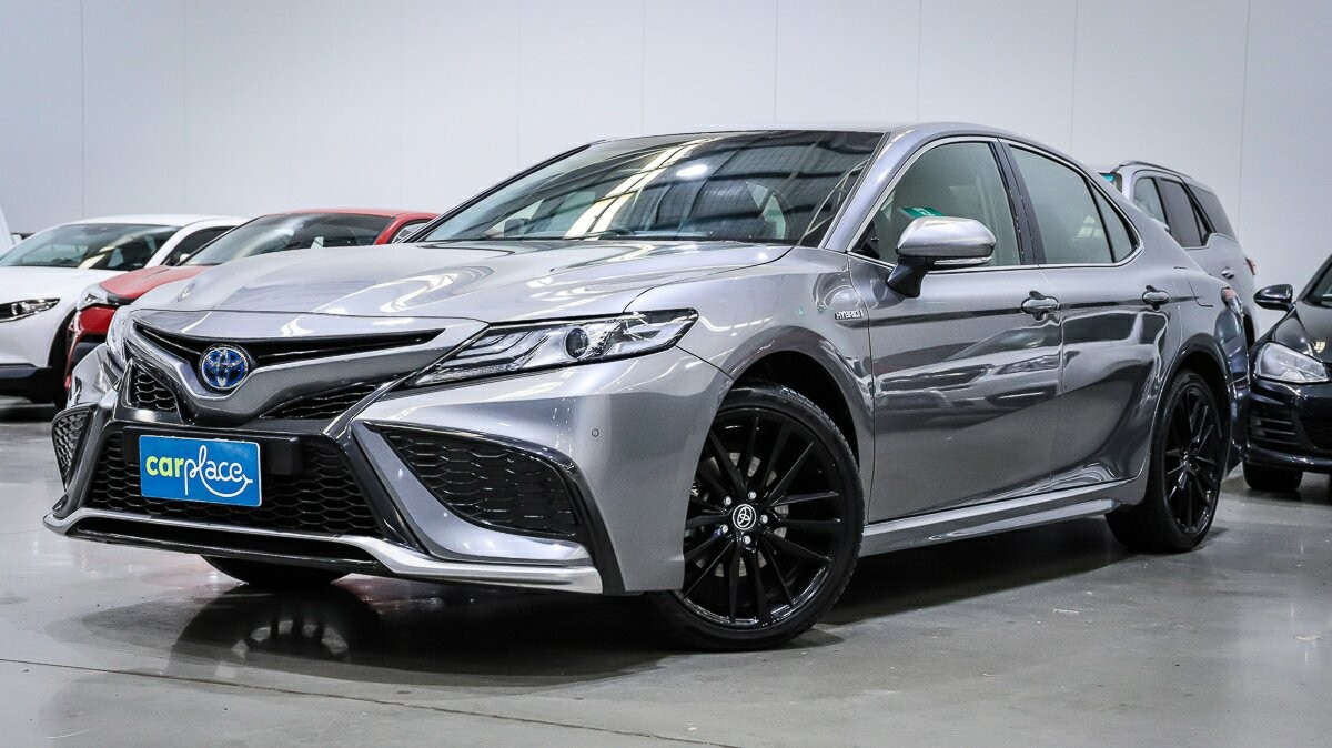 Toyota Camry image 1