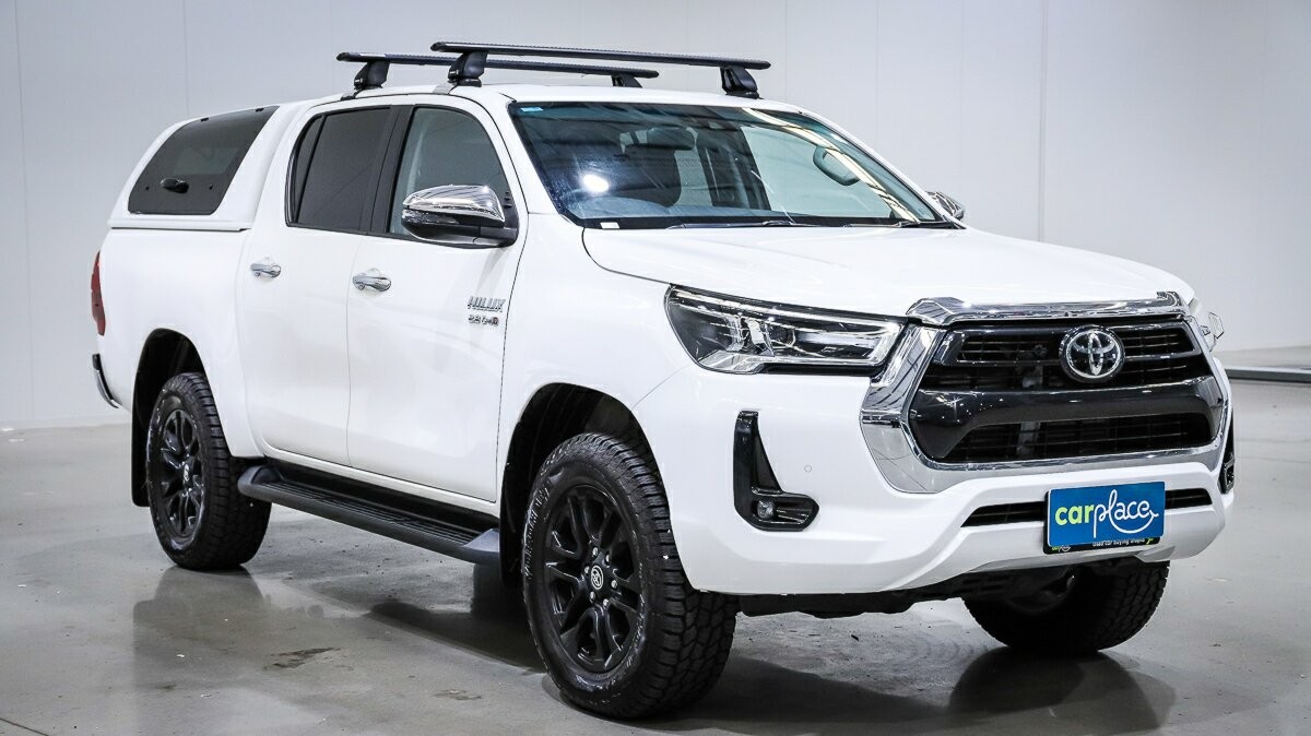 Toyota Hilux image 3