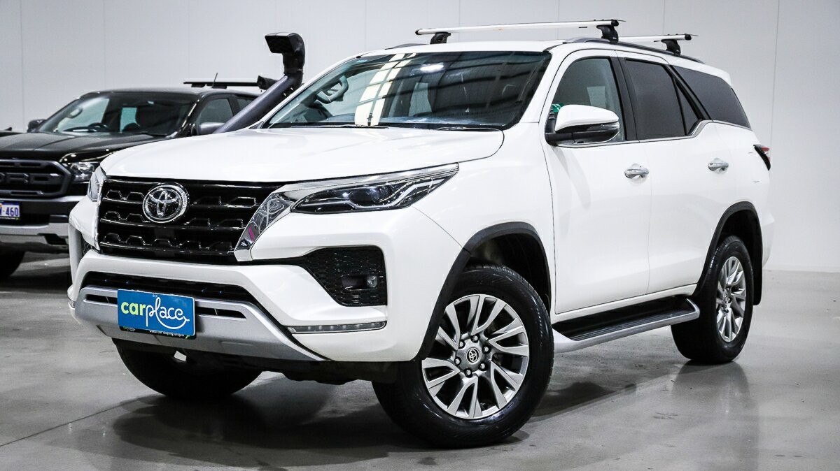 Toyota Fortuner image 1