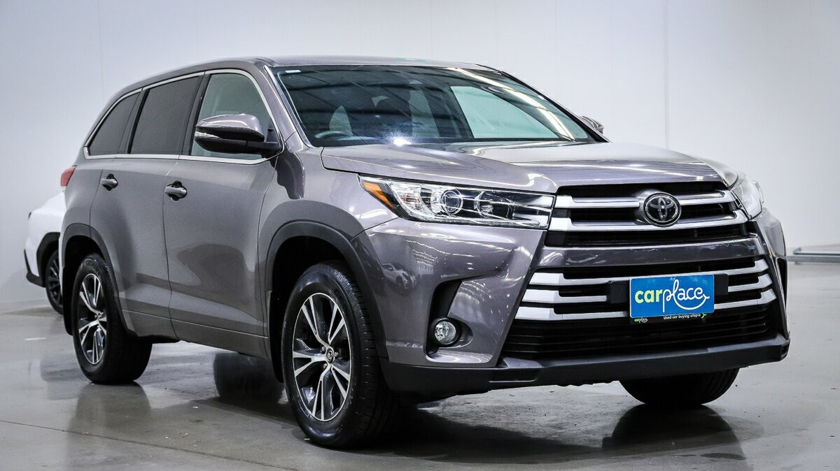 Toyota Kluger image 3