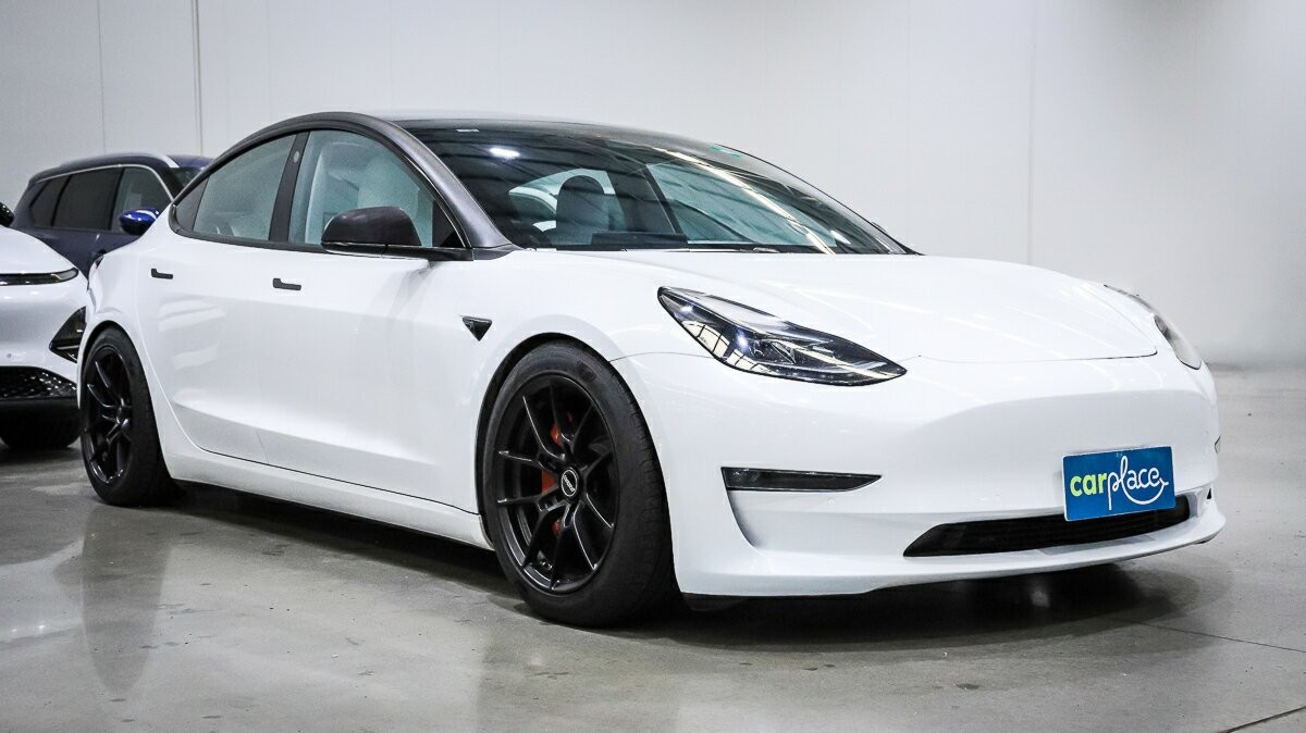 Tesla Model 3 image 3