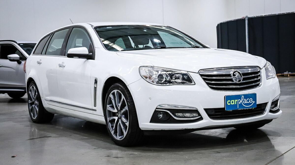 Holden Calais image 3