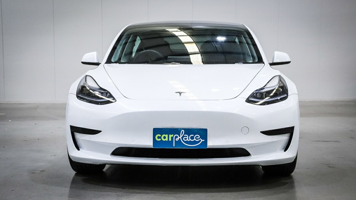 Tesla Model 3 image 2