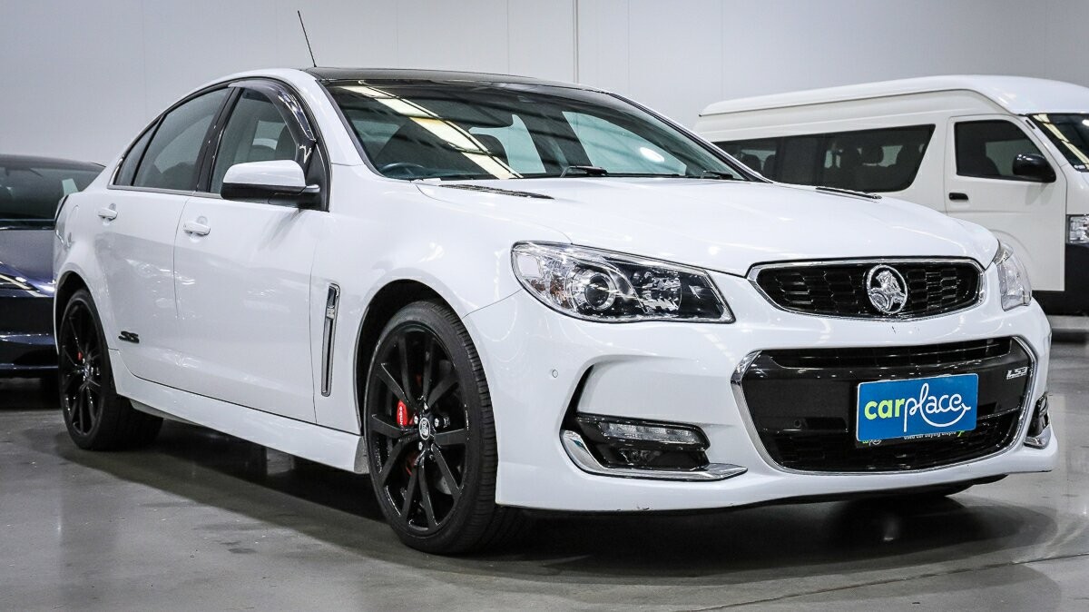 Holden Commodore image 3