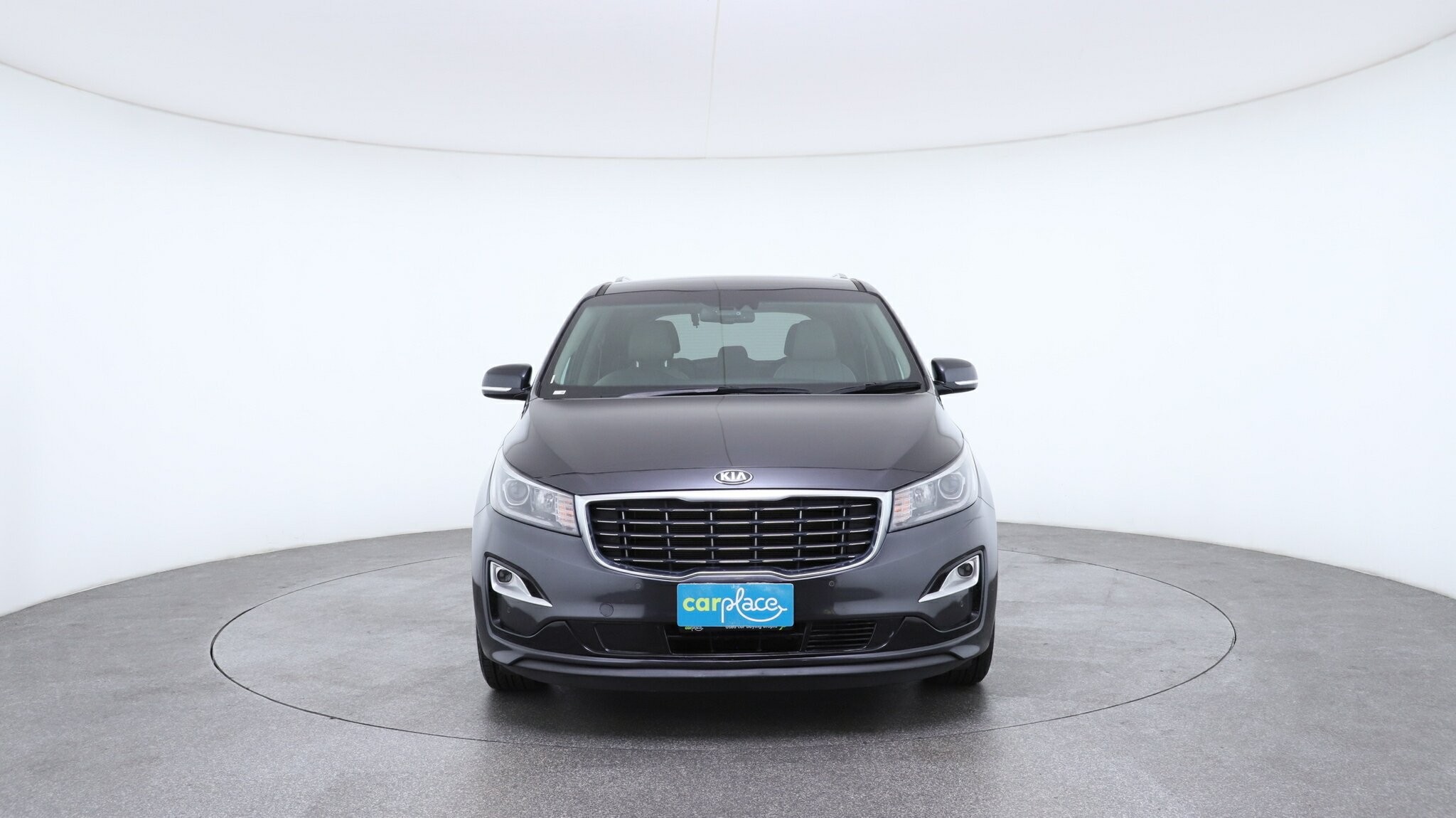 Kia Carnival image 2