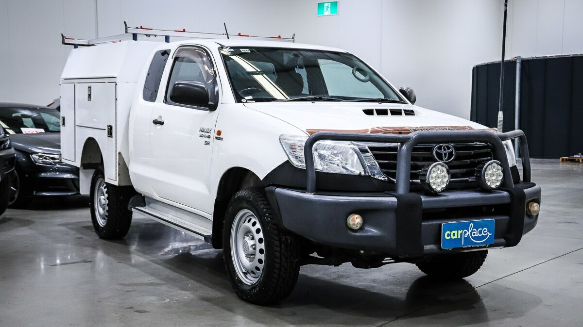 Toyota Hilux image 3