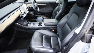 https://vehicle-cdn.autoleague.cloud/3881_1105481_13.jpg