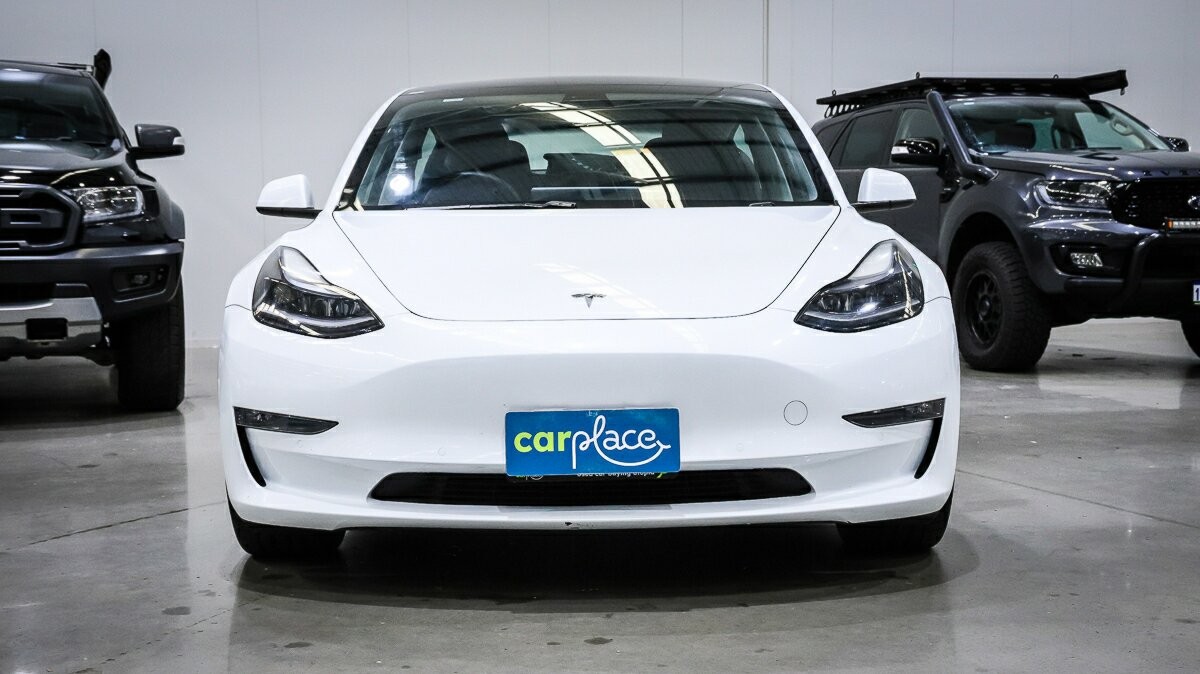 Tesla Model 3 image 2