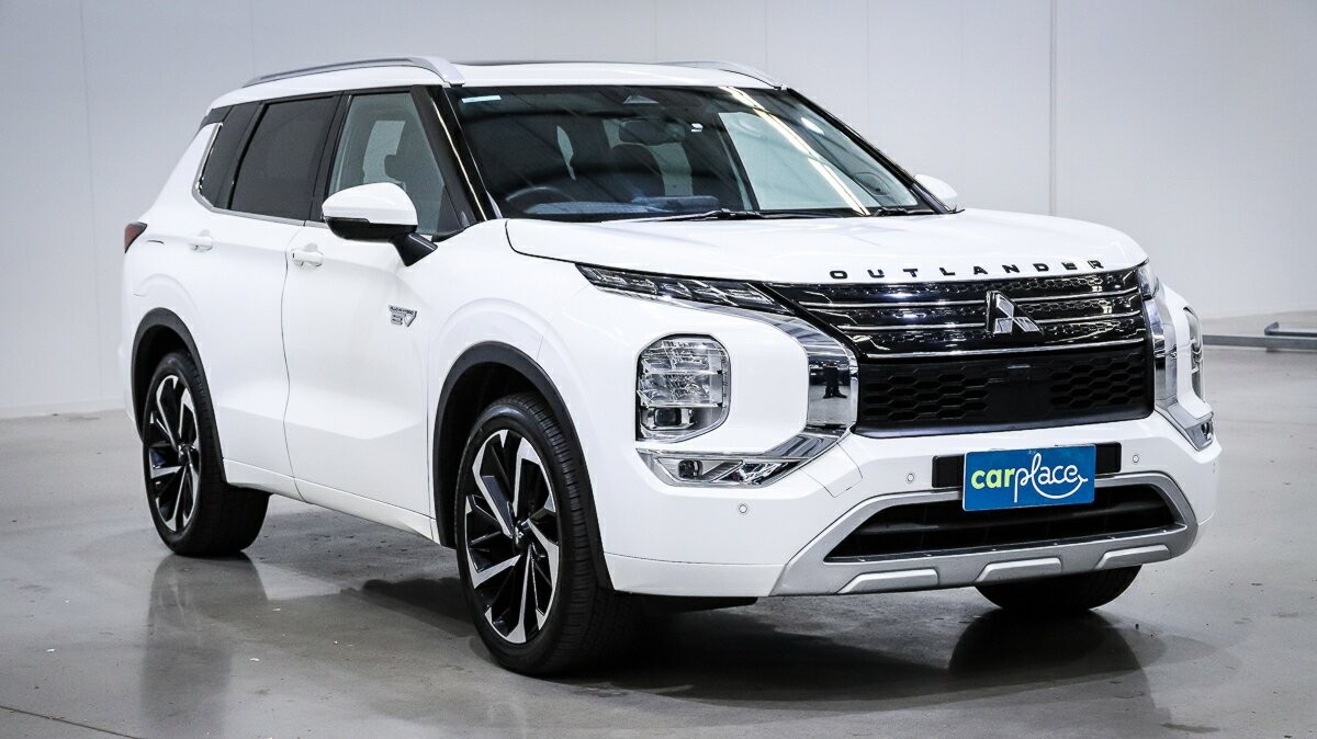 Mitsubishi Outlander image 3