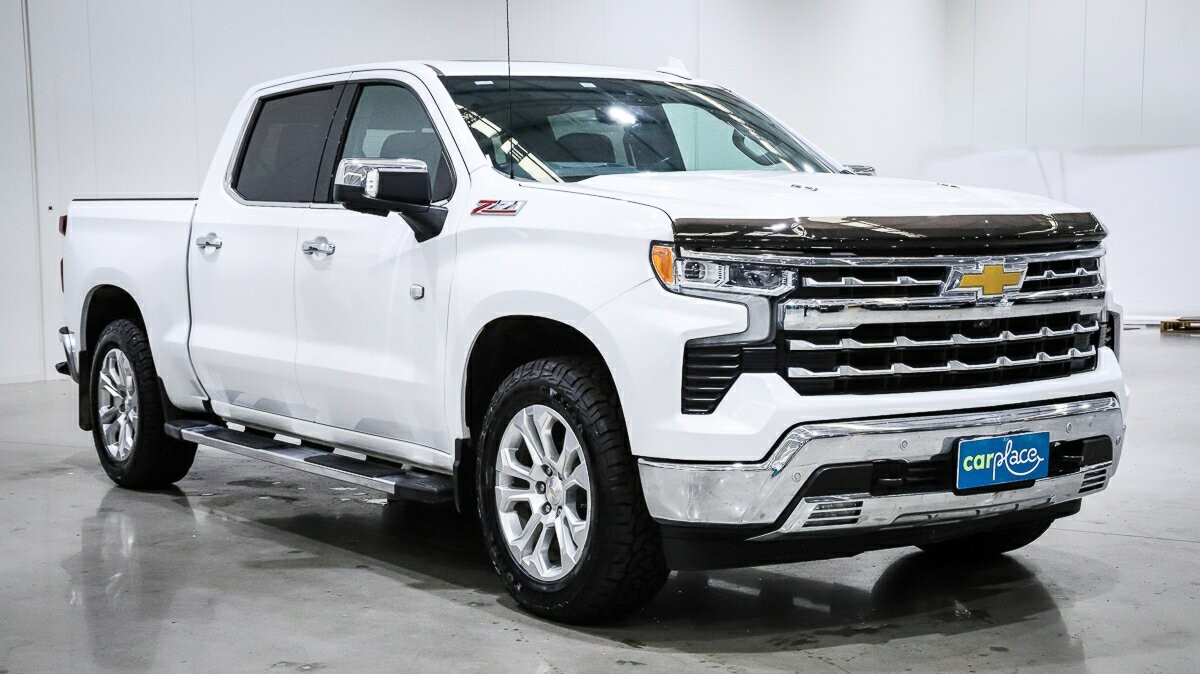 Chevrolet Silverado image 3