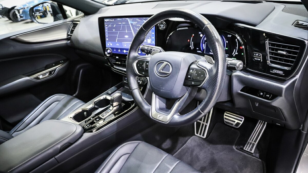 Lexus Nx image 4
