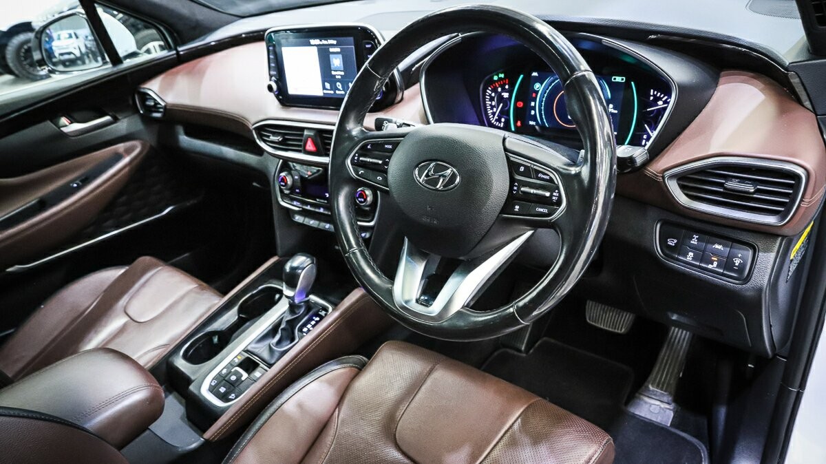 Hyundai Santa Fe image 4