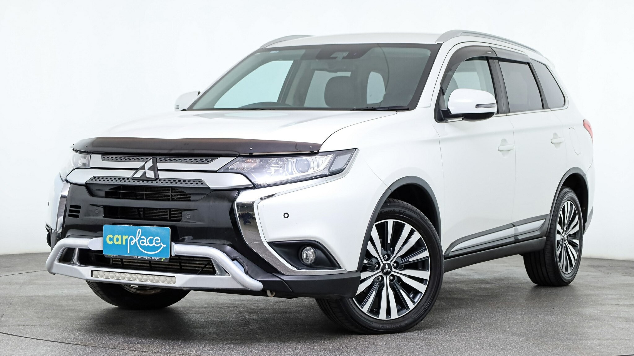 Mitsubishi Outlander image 1