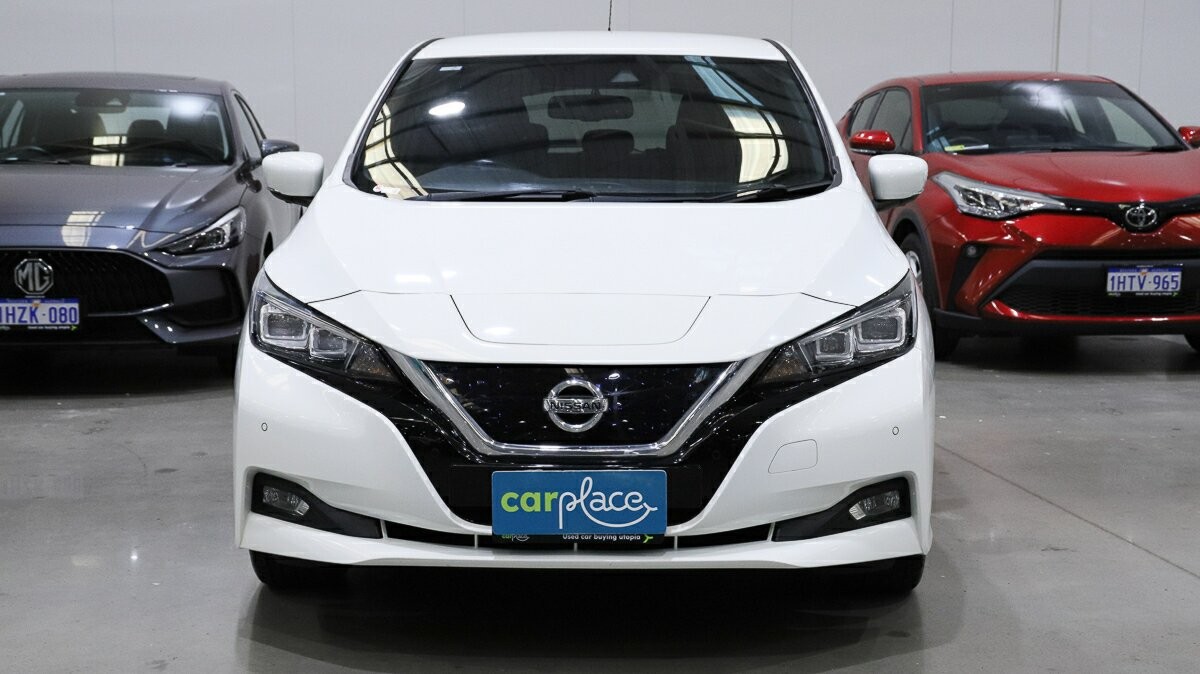 Nissan Leaf image 2
