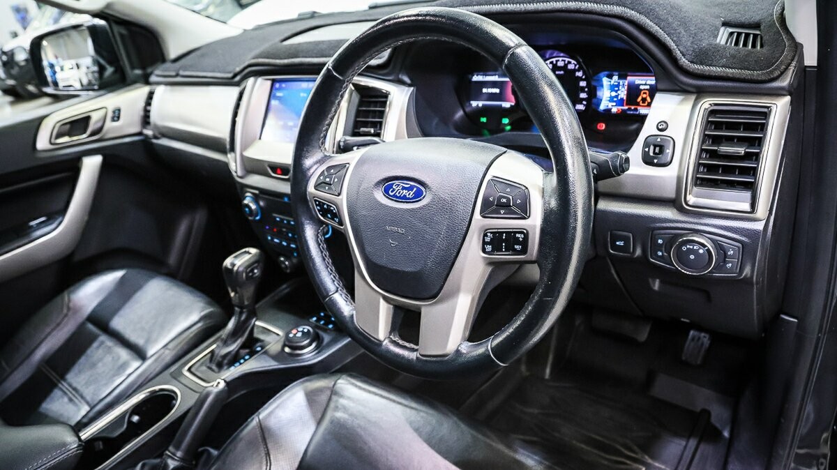 Ford Everest image 4