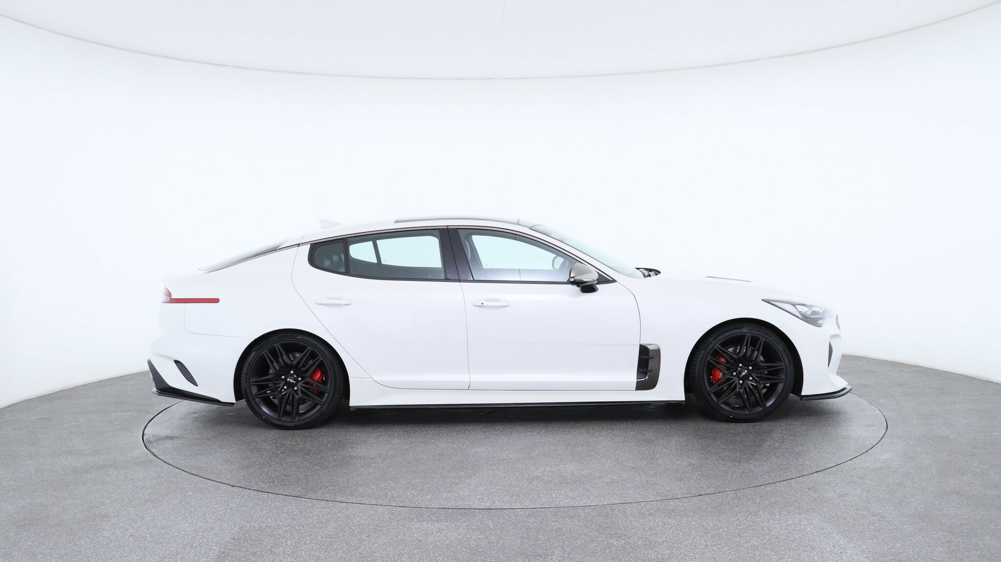 Kia Stinger image 4