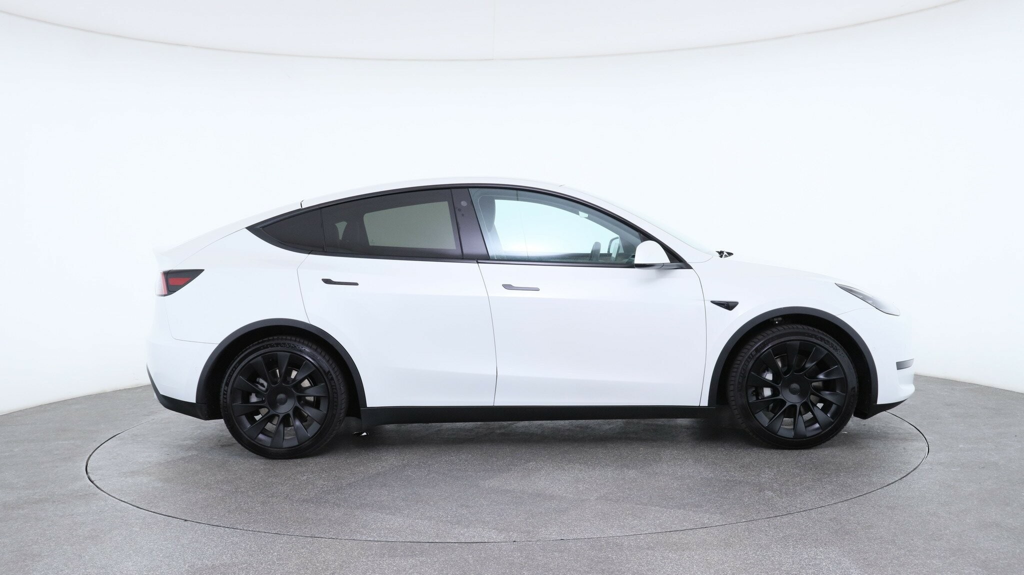 Tesla Model Y image 4