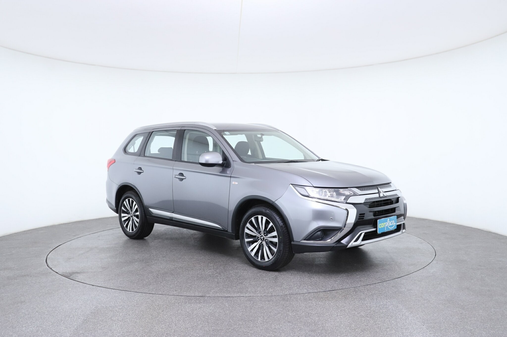 Mitsubishi Outlander image 3