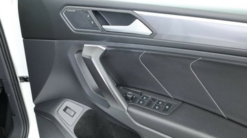 https://vehicle-cdn.autoleague.cloud/3881_1105552_22.jpg