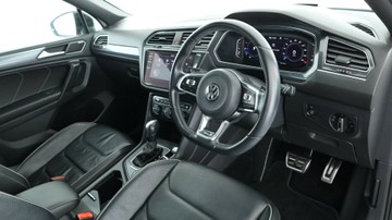 https://vehicle-cdn.autoleague.cloud/3881_1105552_6.jpg