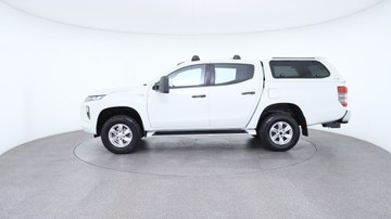 https://vehicle-cdn.autoleague.cloud/3881_1105553_14.jpg